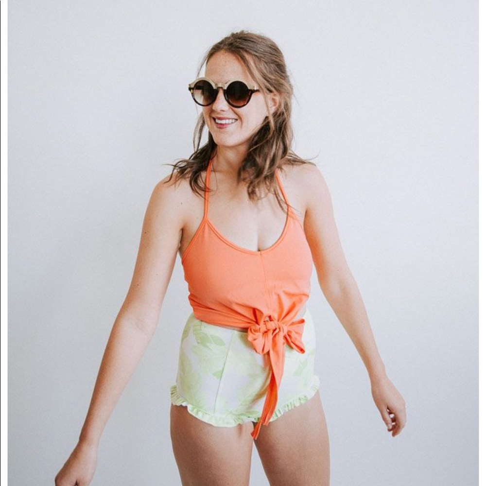 ISO Kortni Jeane tie top M